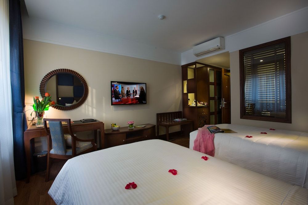 La Siesta Classic Ma May Deluxe Room 6