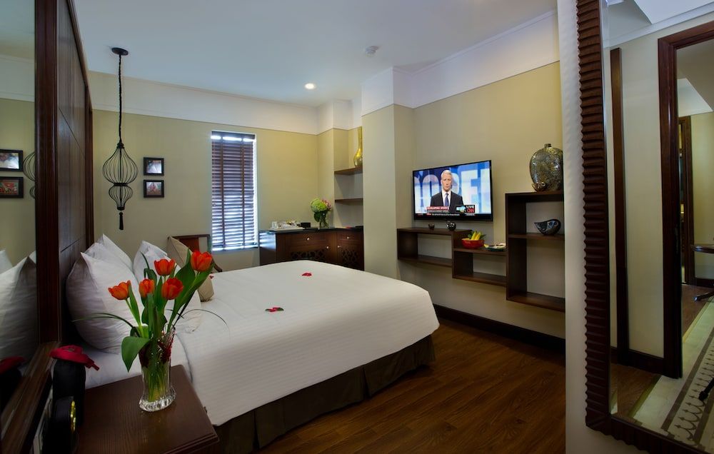 La Siesta Classic Ma May