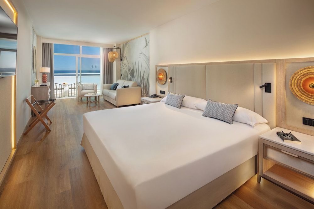 Junior Suite, sea view, balcony (Essence, 2 adults)