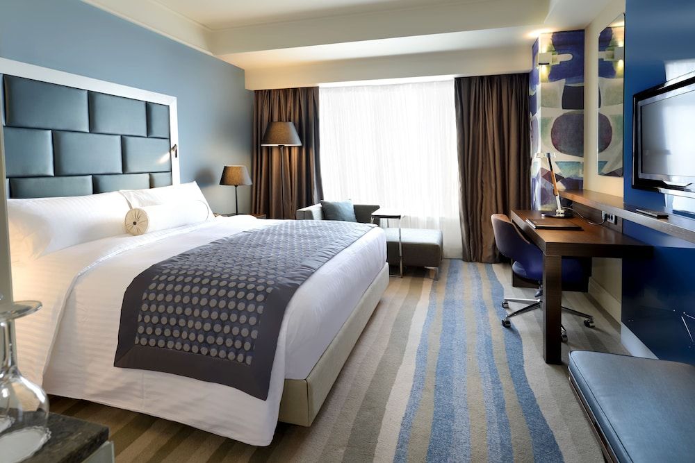 Wyndham Grand Istanbul Europe Deluxe Room, 1 King Bed 3