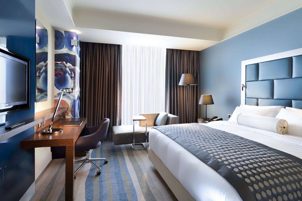 Wyndham Grand Istanbul Europe Deluxe Room, 1 King Bed 4