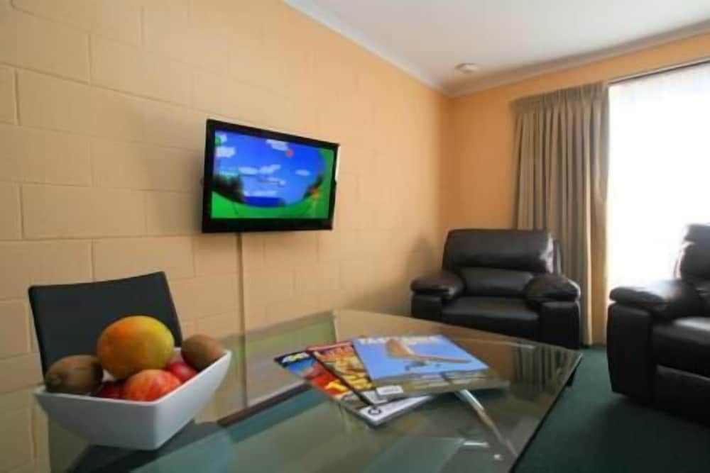 Room, 2 Bedrooms (Self Contained)