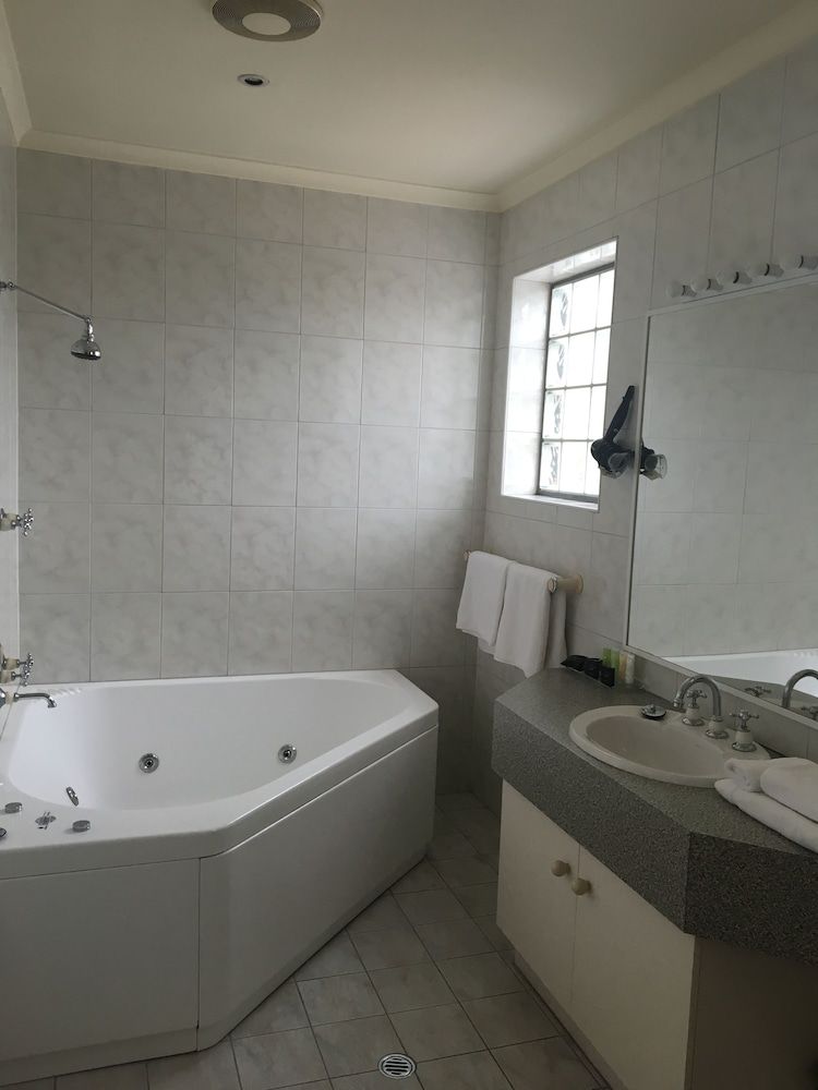 Hotel Bruce County Executive Suite 5