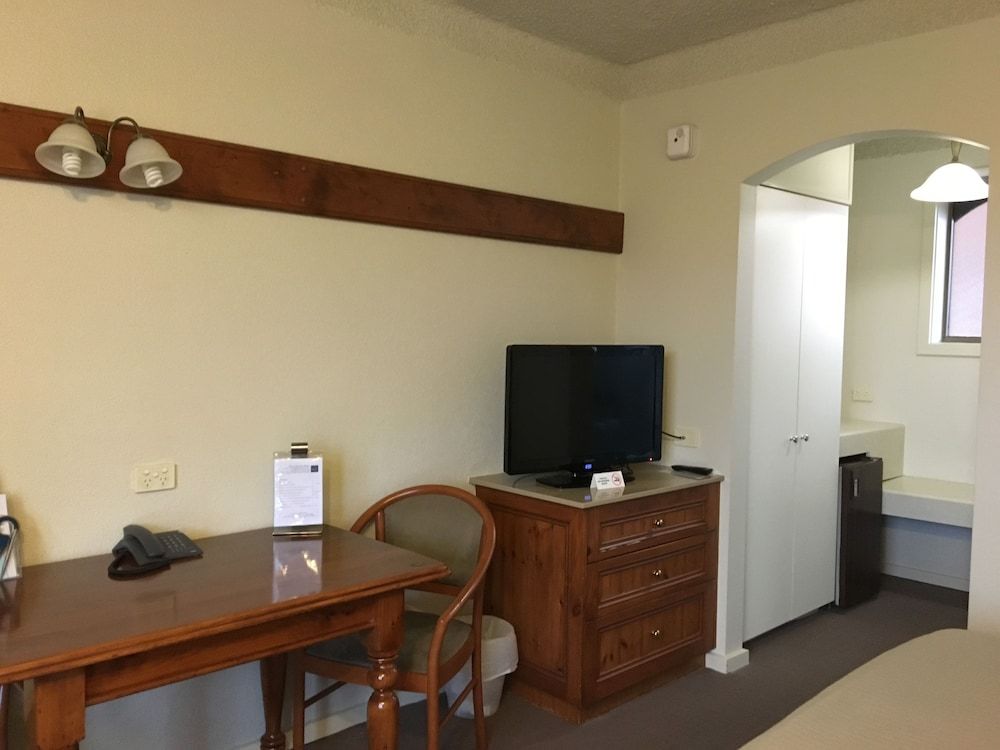 Hotel Bruce County Classic Queen 9