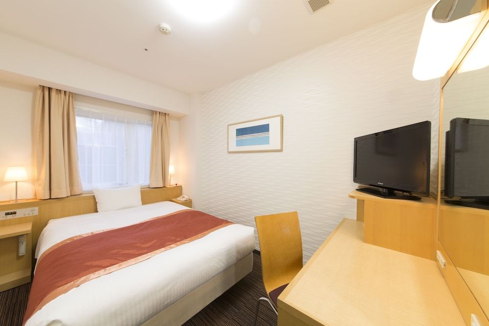 Double Room, Smoking