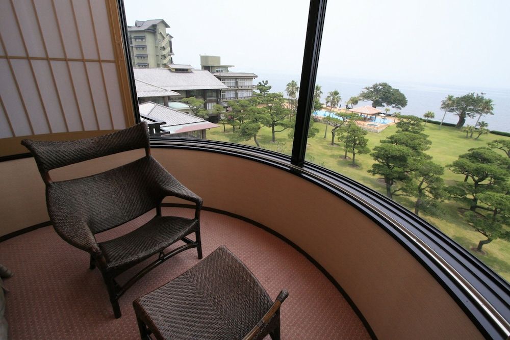 Rikyu Semi Western-style Room with 2 beds + 4 Japanese Futon