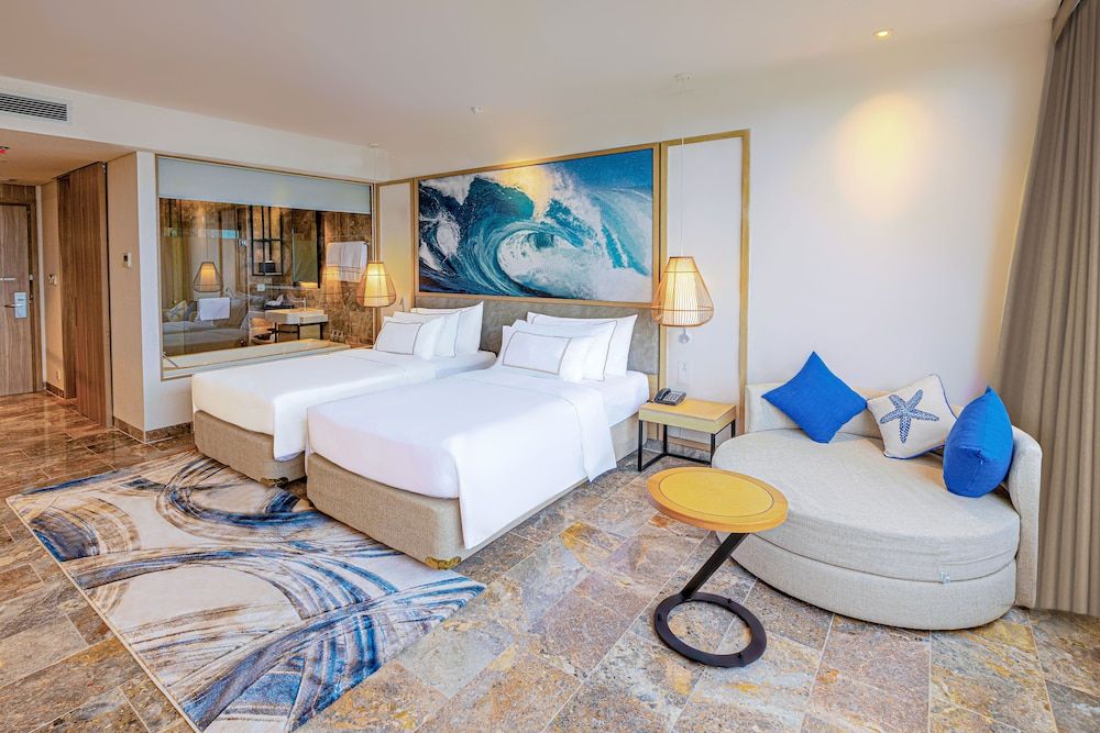 Melia Danang Beach Resort Deluxe Room 3