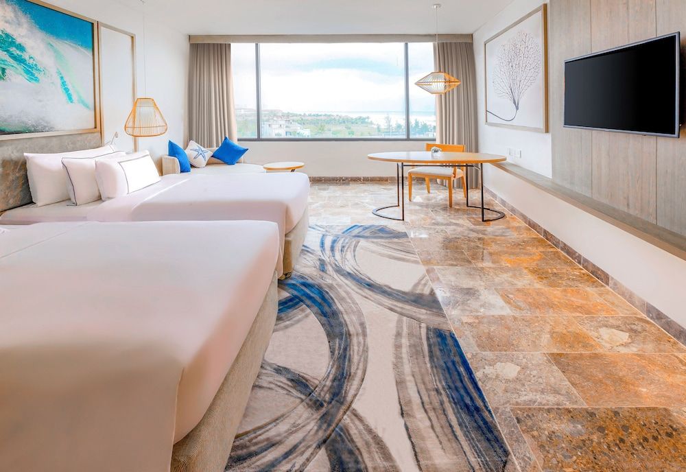 Melia Danang Beach Resort Deluxe Room 2
