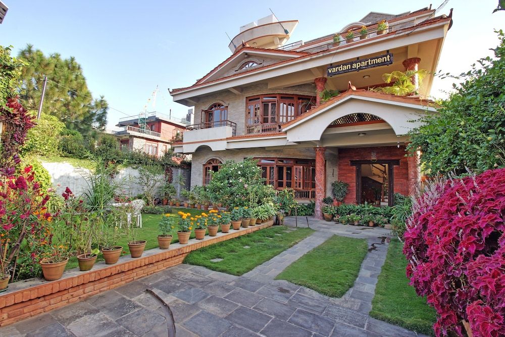 Vardan Resort n' Apartment