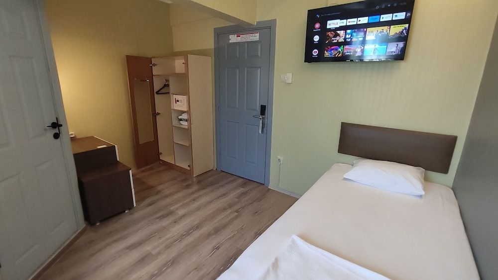 Hotel Torun Istanbul Old City Deluxe Twin Room, Multiple Beds, Park View 4