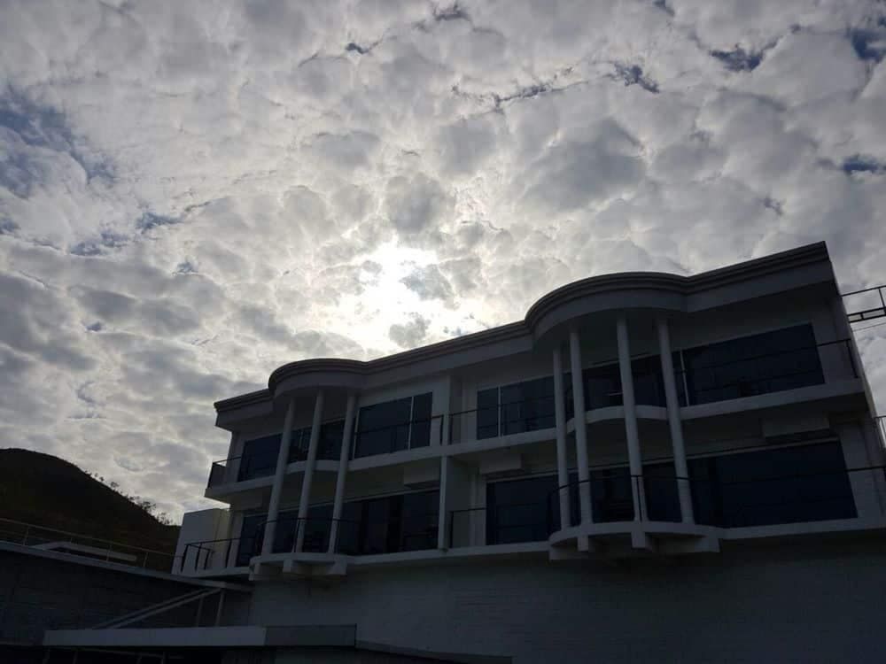 undefined Lamana Hotel 8