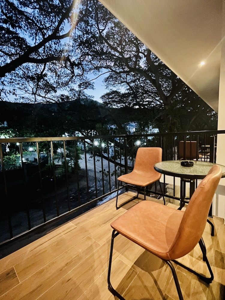 Superior Double Room, 1 King Bed, Balcony