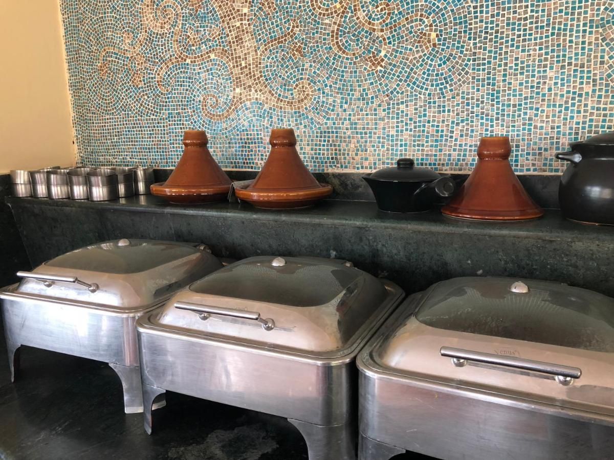 Food & Dining