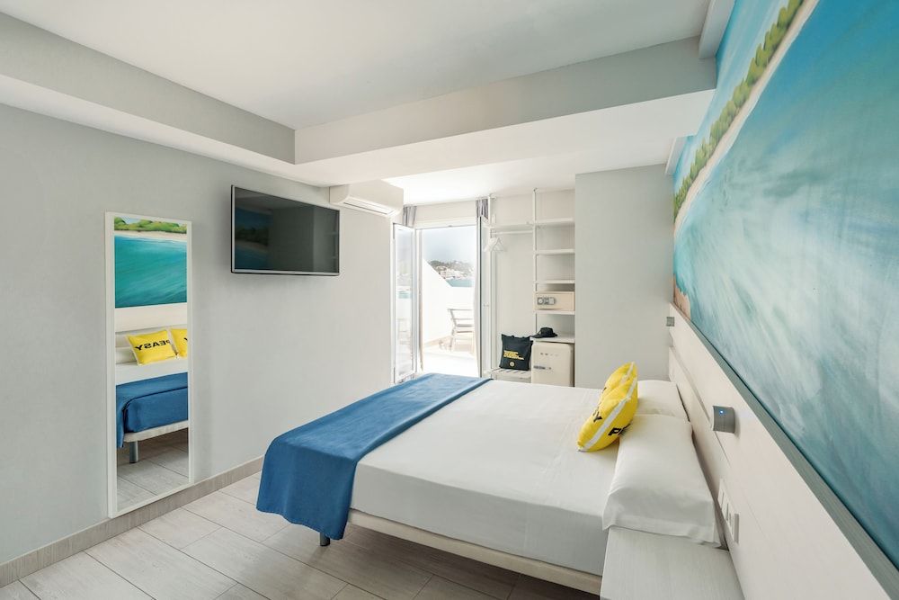 Ryans La Marina Premium Penthouse, Terrace, Sea View (Building A) 4