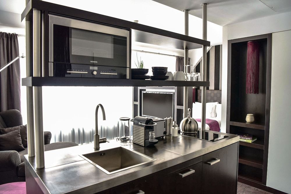 Goodman's Living Apartment (Cosy Corner) 4