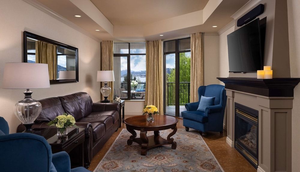 The Royal Kelowna 1 Bedroom Suite Queen 4