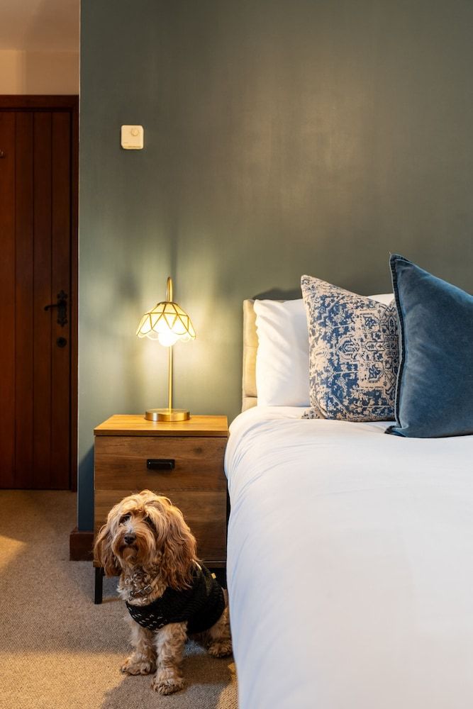 The Bull On The Green Deluxe Double Room, Ensuite 3