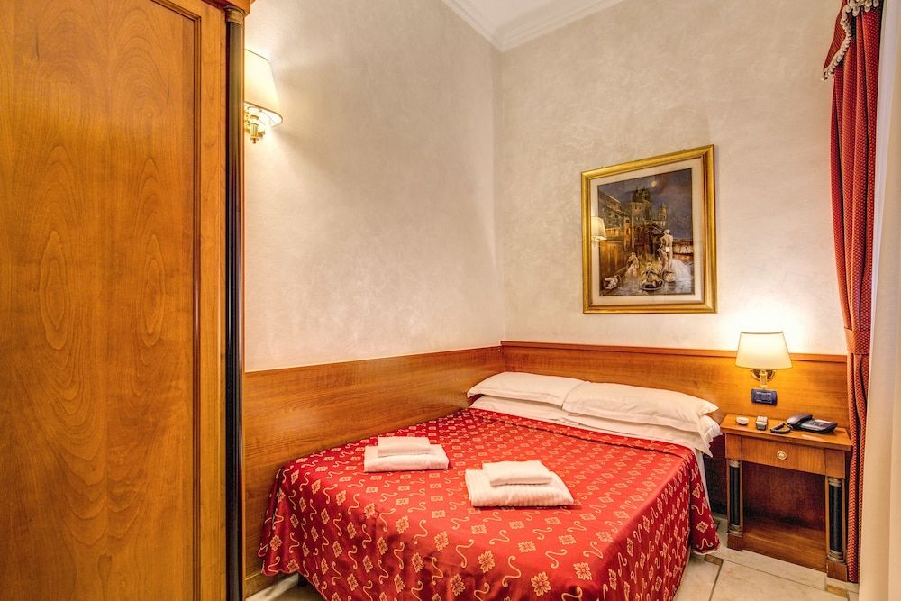 undefined Hotel Centro Cavour 5