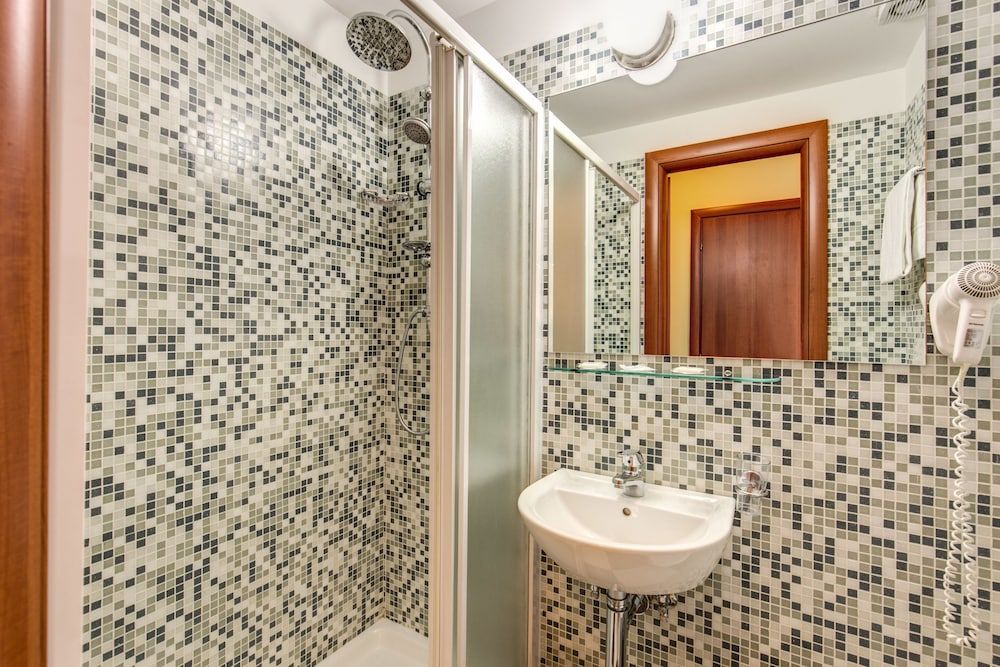 undefined Hotel Centro Cavour 10