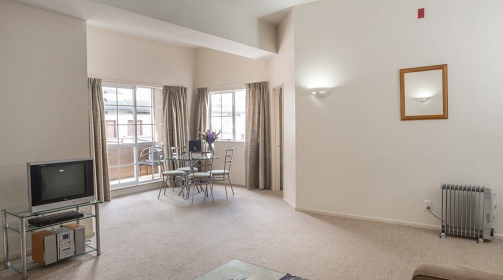 Courtenay Village Apartment, 2 Bedrooms 15