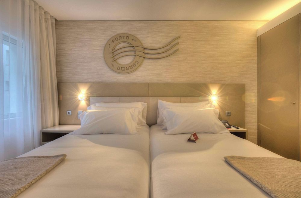 undefined NH Collection Porto Batalha 7