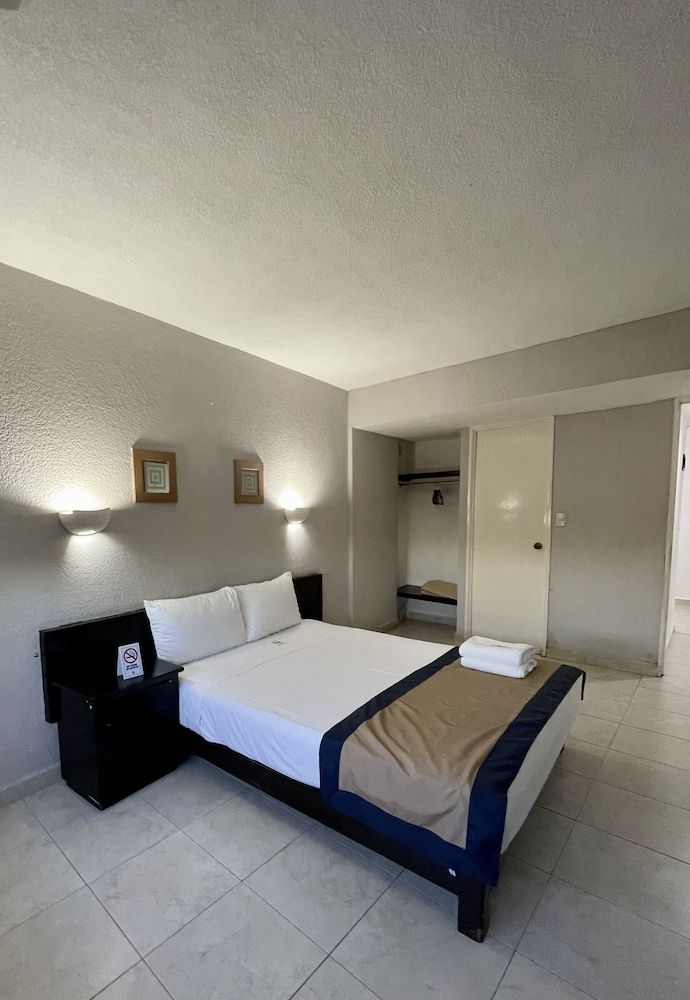 Caribe Internacional Cancun Standard Room 2