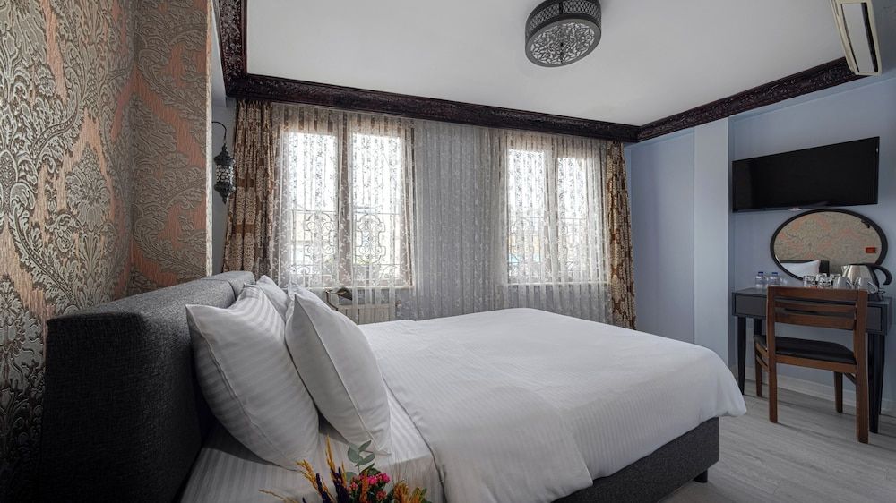 undefined Mytra Hotel 3