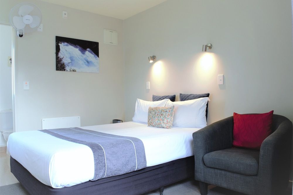 Bella Vista Taupo Compact Studio 3