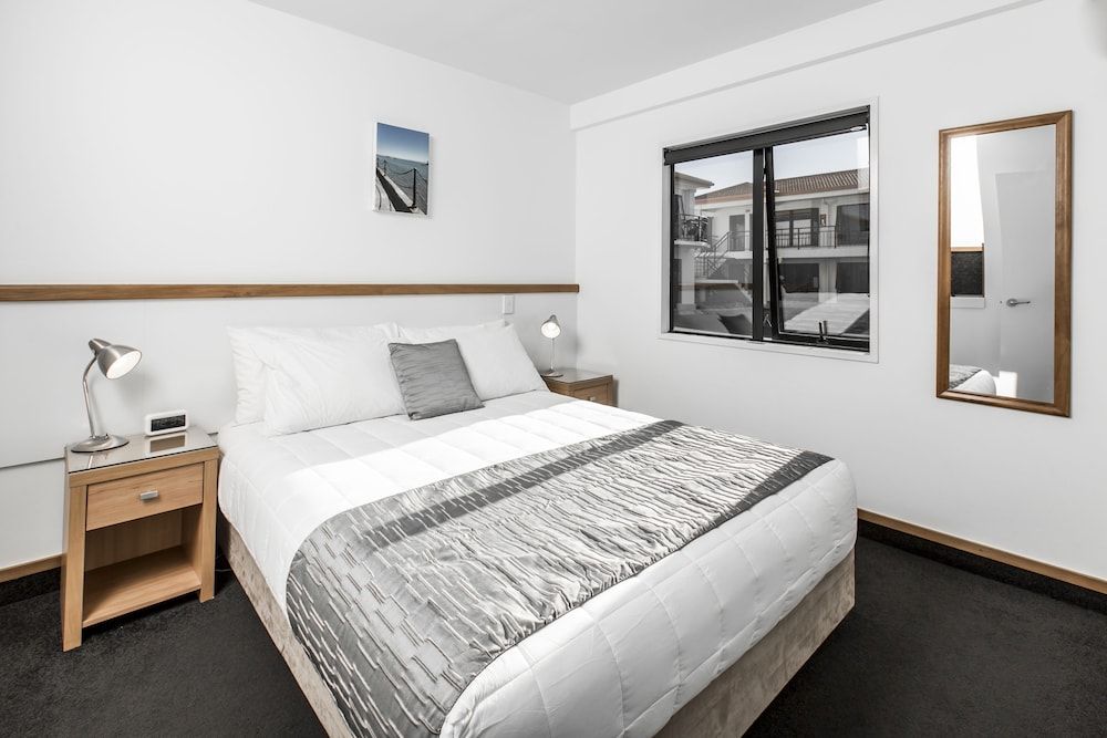 Palms Motel Family Apartment 2