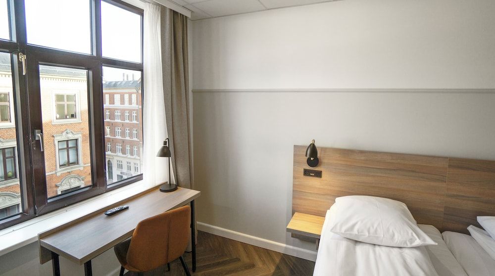 undefined Go Hotel Saga 9