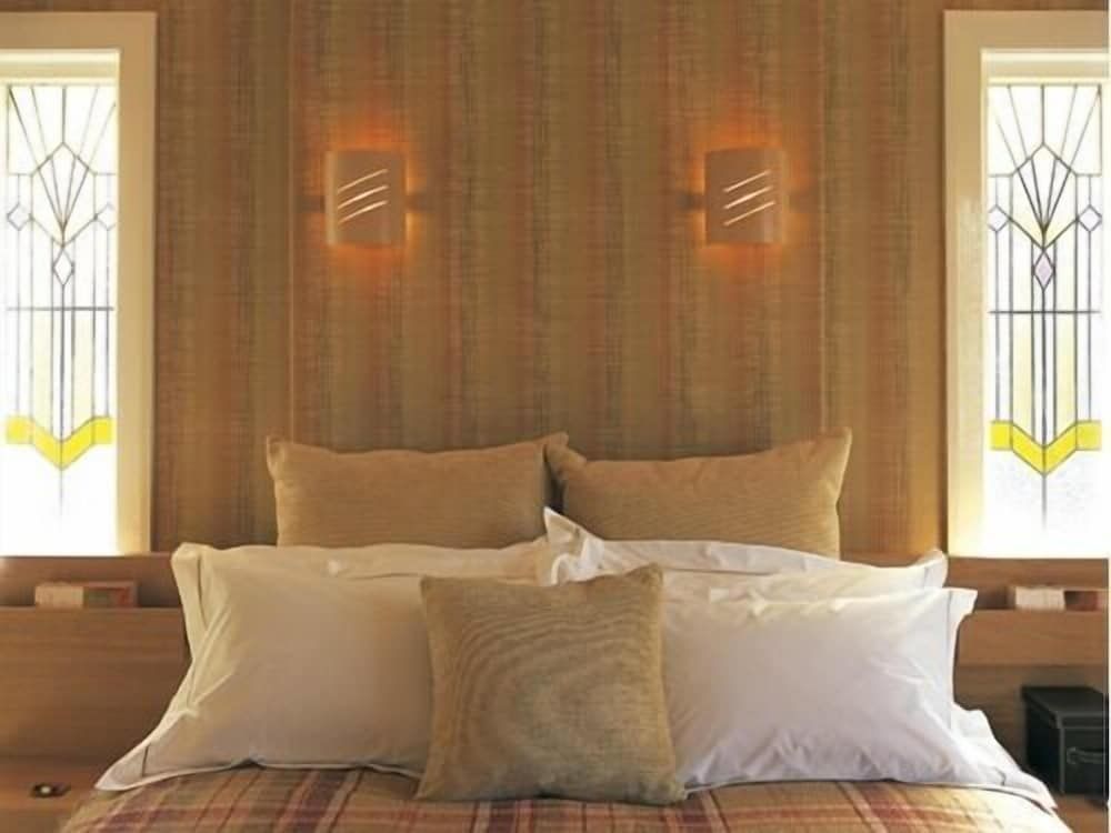 undefined Number One St Luke's