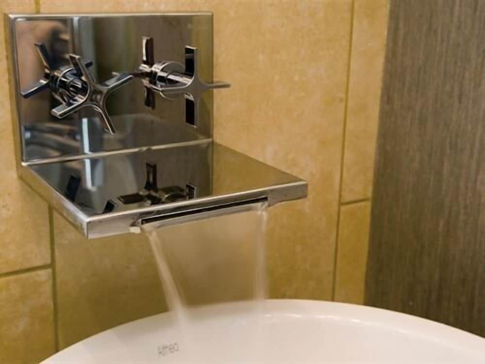 undefined Number One St Luke's 4