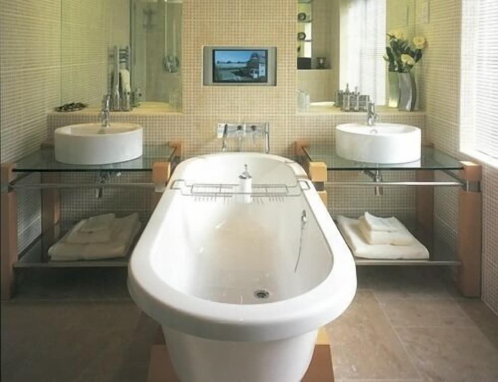 undefined Number One St Luke's 3