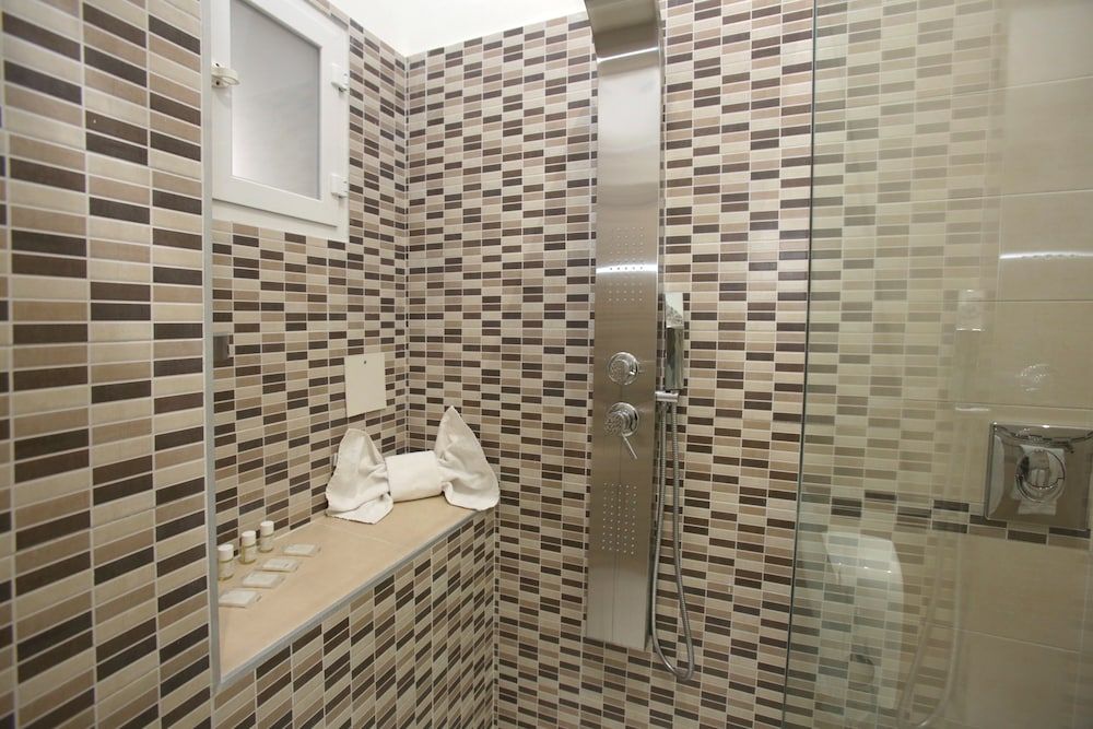 Hotel Vergilius Billia Economy Double Room 5