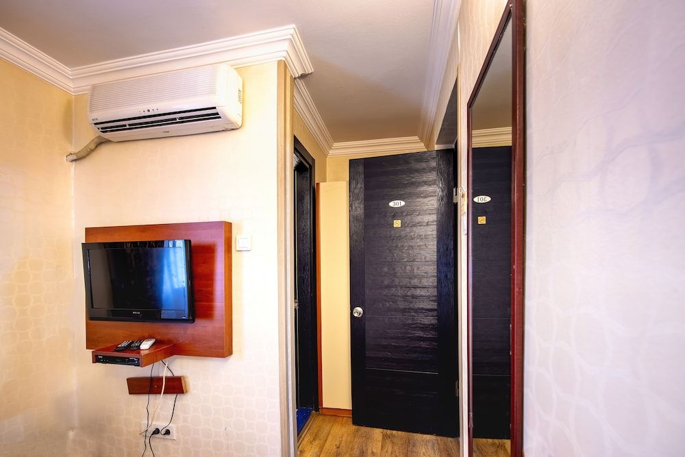 Kozan City Hotel Junior Double Room 4