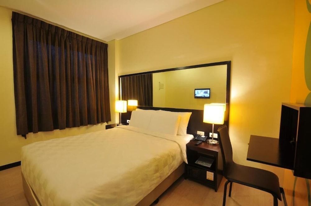 Go Hotels Puerto Princesa Standard Double Room, 1 Queen Bed 6