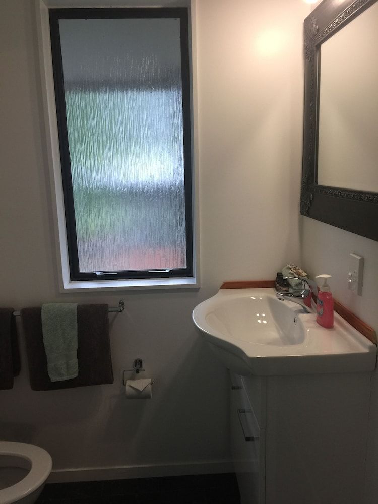 Grafton Cottage & Chalets Chalet (Manuka) 6