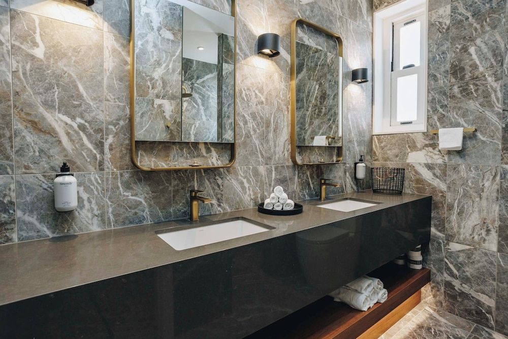 Hotel Gosford Traditional Single Room, 1 Twin Bed, Shared Bathroom 3