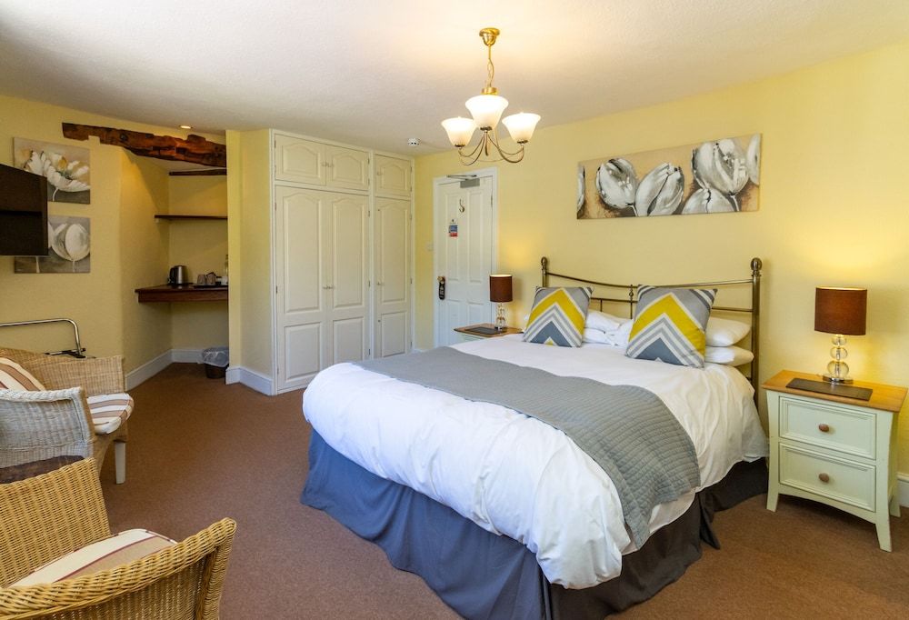 The New Inn Deluxe Double Room, Ensuite 4