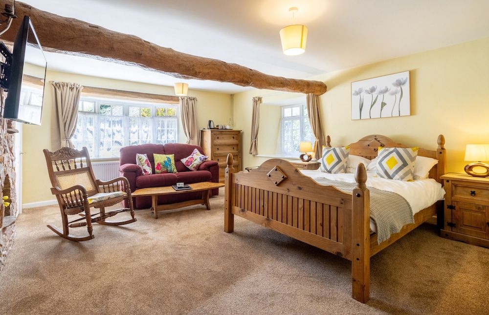 The New Inn Executive Suite, Ensuite (River View)