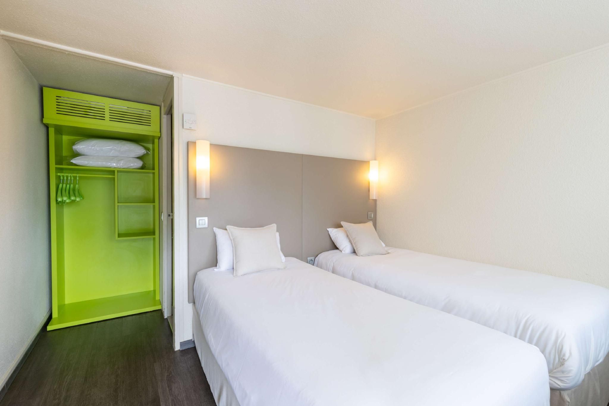 Campanile Reims Sud - Bezannes 2 Single Beds 2