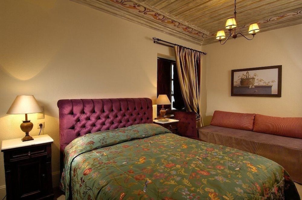 Emotions Country Resort Triple Room 3