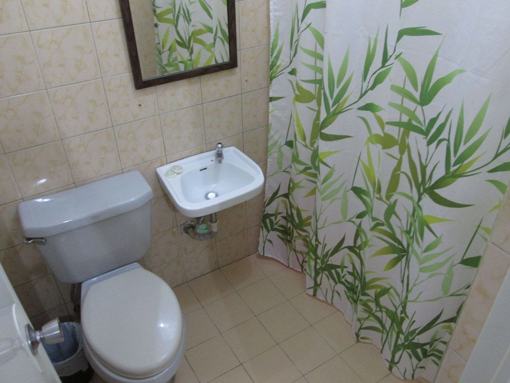 Secret Garden Resort Family Room 9