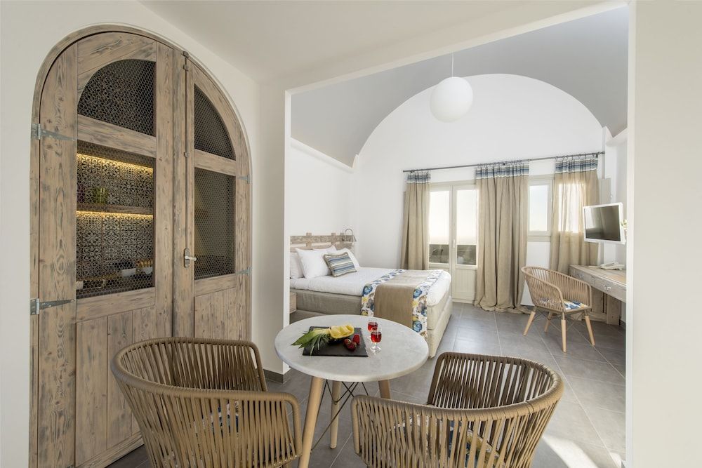 undefined Caldera's Dolphin Suites 3