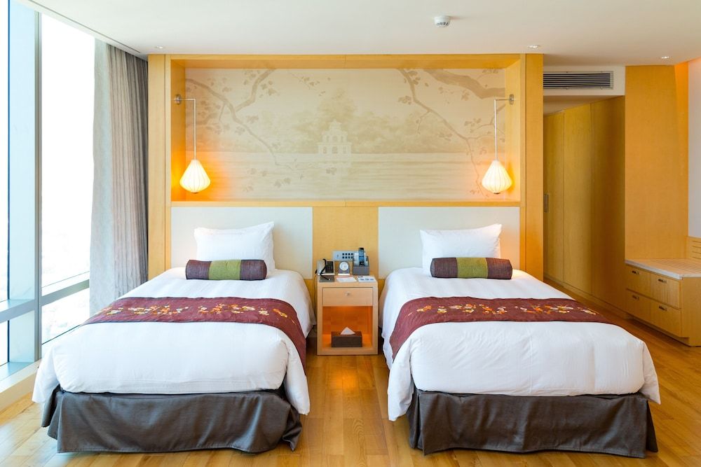 Lotte Hotel Hanoi Deluxe Twin Room