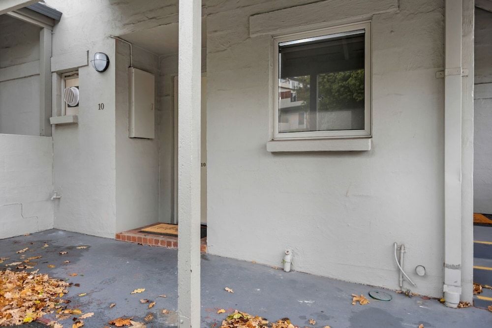 Elphin Motel & Serviced Apartments Apartment, 2 Bedrooms, Courtyard Area, Free Wi-Fi & Parking 6