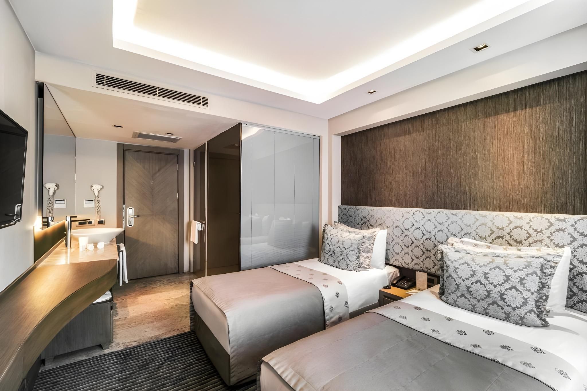 AHC Grand Bazaar Hotel Standard Double or Twin Room 10