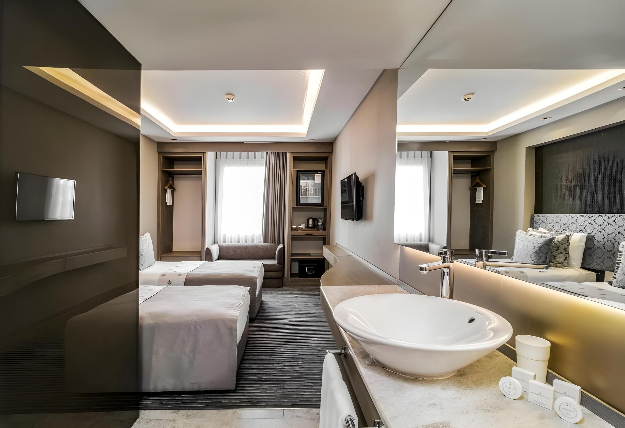 AHC Grand Bazaar Hotel Standard Double or Twin Room 7