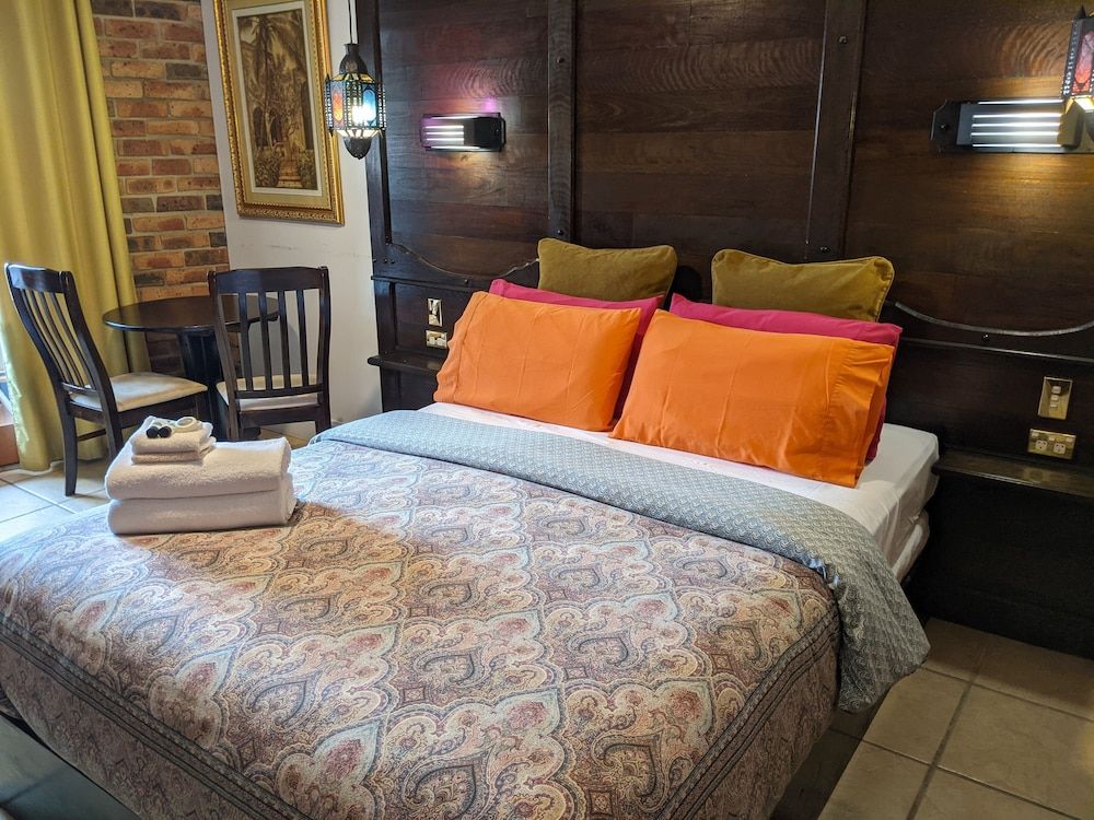 Executive Twin Room - One Queen & One Single Bed (Shared Balcony)