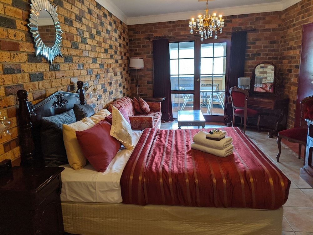 Spa Room - One Double Bed (Shared Balcony)